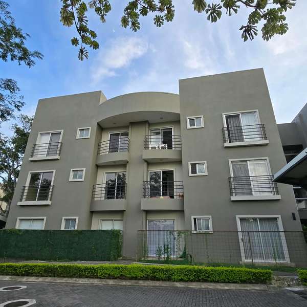 ALQUILO APARTAMENTO AMUEBLADO EN LA GUÁCIMA-ALAJUELA.