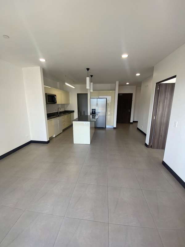 OPORTUNIDAD EN SANTA ANA CONDOMINIO 