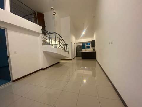 ALQUILER HEREDIA CARIARI APARTAMENTO TIPO LOFT. AIRE ACONDIONADO L/B