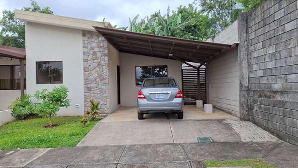 CASA EN VENTA EN CONDOMINIO SANTA RITA, CEIBA DE ALAJUELA