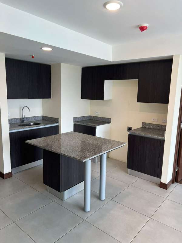 Torres Los Yoses | Vista Sur | ¡Entrega Inmediata! - 3HAB/2BA - 87 m2