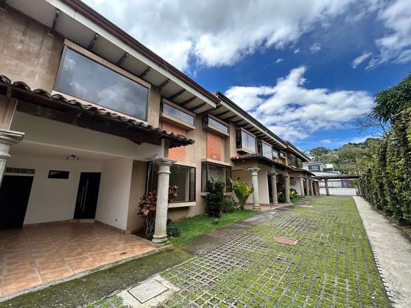Alquiler de Casa de 3 habitaciones, Curridabat