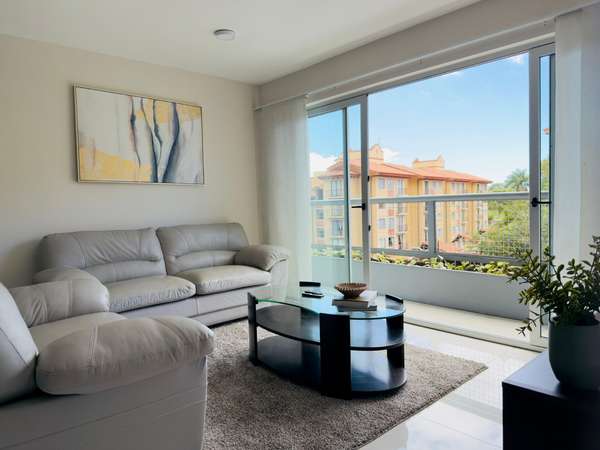 SE ALQUILA APARTAMENTO AMUEBLADO – CONDOMINIO AZENZA TOWERS, LA URUCA