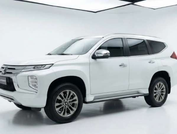 Mitsubishi SPORT 2023