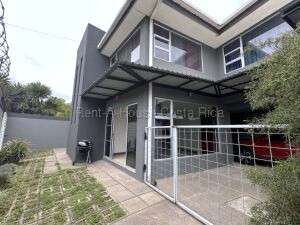 VENTA CASA ESQUINERA INDEPENDIENTE EN CORONADO Y MORAVIA, SAN JOSÉ | 3 HABITACIONES | DISEÑO MODERNO