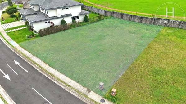 Lot for Sale in El Herrán, Curridabat, Costa Rica — 852 m², Ready to Build nja1423sb