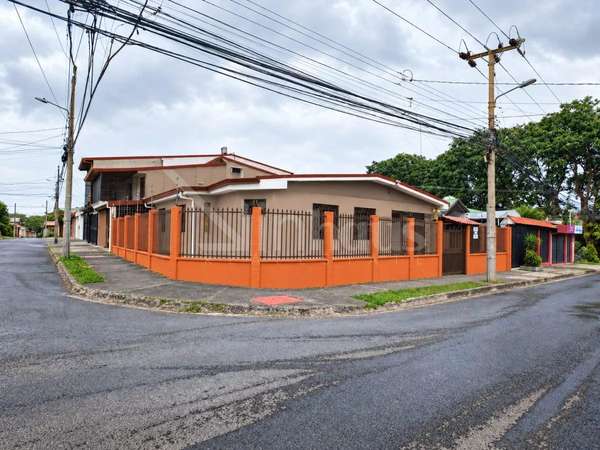  Se vende casa de una planta en Salitral, Gravilias. Desamparados P.P 43586