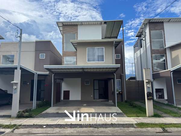 Venta de casa en condominio Valle Ilios, Quebradilla de Cartago -EU ID43110