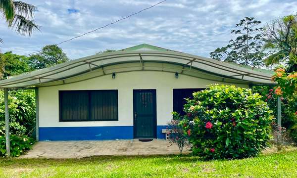 Casa Princiipal más Estudio Independiente a la venta en Bijagua de Upala