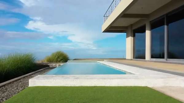 Hermosa Clouds Property: Mountain and Ocean Views