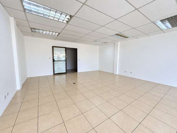 Alquiler Local en CC de 54m2 - Sobre Calle Vieja a Tres Ríos ID6175