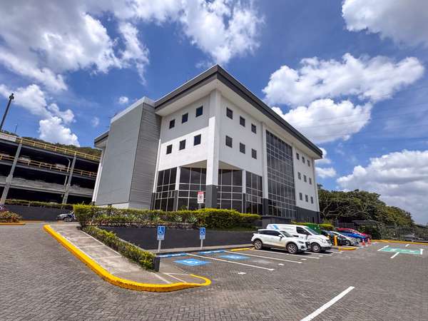 ALQUILER DE OFICINA MULTIPARK ESCAZÚ