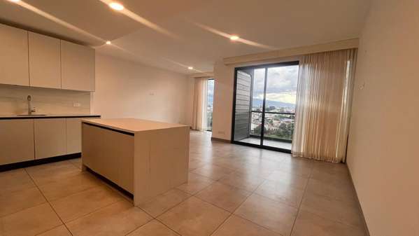 SE ALQUILA APARTAMENTO CON LINEA BLANCA EN NÚCLEO SABANA