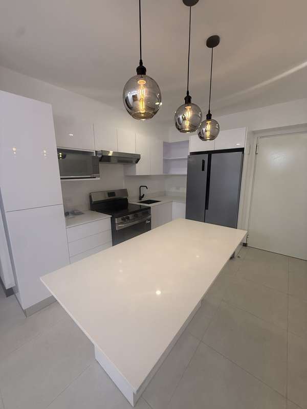 Alquiler de Apartamento de Lujo en Khaya Ruta Uno Heredia – con Hermosa Vista al Oeste  