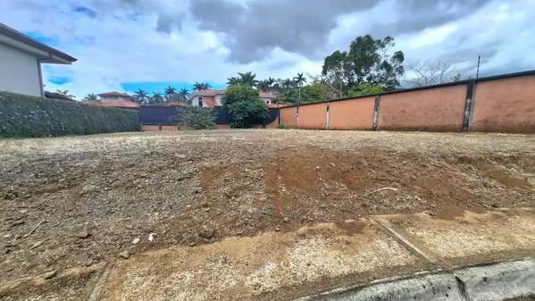 Venta de terreno en Colinas de Montealegre, la Unión, Cartago 18207