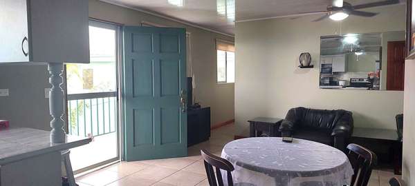 Santa Ana | Apartamento amoblado de 2 habitaciones y 2 parqueos – $1.100