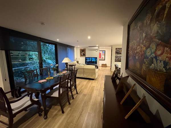 Exclusivo Apartamento de 170 m² con 4 Parqueos en Santa Ana