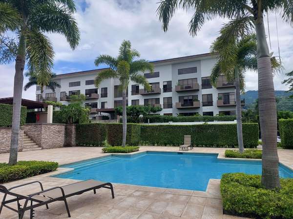Alquiler apartamento amoblado con hermosas vistas