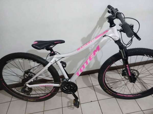 Talla S, número 27.5, negociable. 