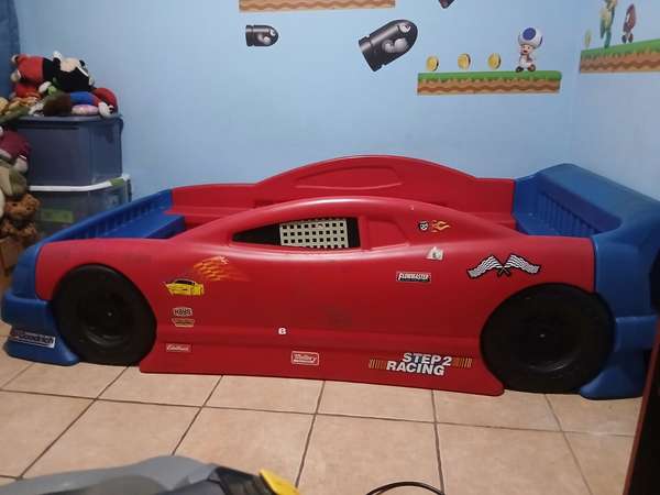 Cama step2  desarmable en muy buenas condiciones 
