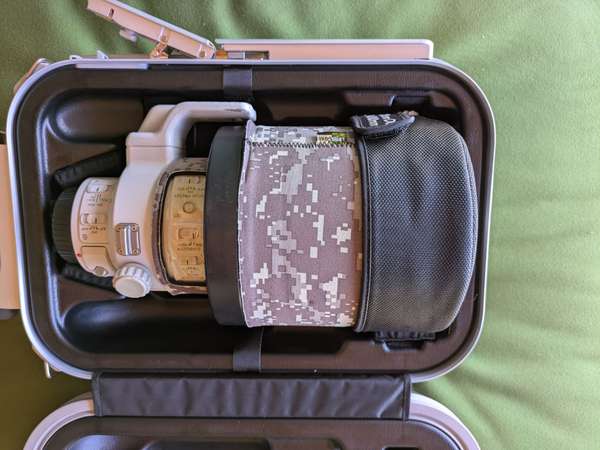 Canon EF 300mm f2.8 II L USM lens / 2x and 1.4x extenders / hard case