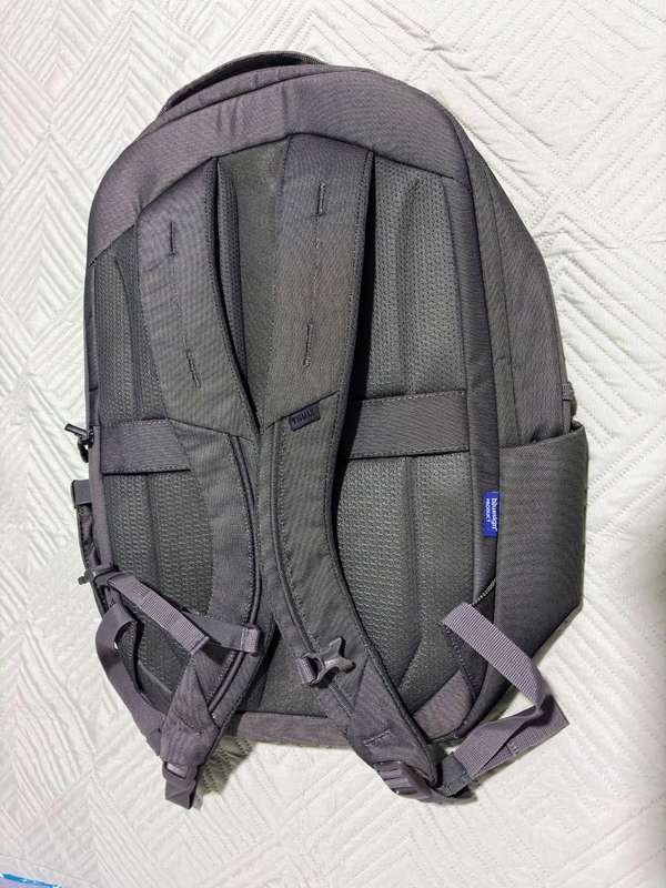 Mochila Thule Subterra 2 de 27L - Casi Nueva, Laptop 16