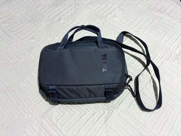 Bolso Thule Subterra 2 Crossbody 5L - Dark Slate (Usado)
