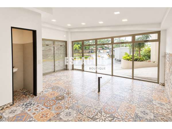ALQUILER DE LOCAL COMERCIAL EN PLAZA ANTARES EN SAN PEDRO