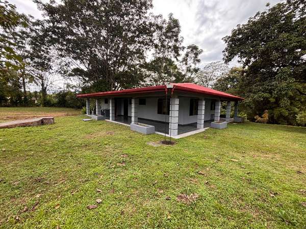 House with access to the San Carlos River, just 35 minutes from Arenal Volcano and La Fortuna.