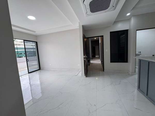 Escazu  Cómodo y Moderno Apartamento  3 HAB $1500