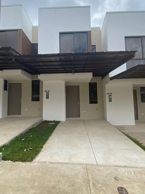 Alquiler de hermosa casa en Condominio Noa en Lagunilla de Heredia 