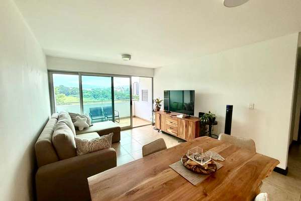 For sale: apartment with pool in Vistas del Robledal, La Uruca (FAU) 