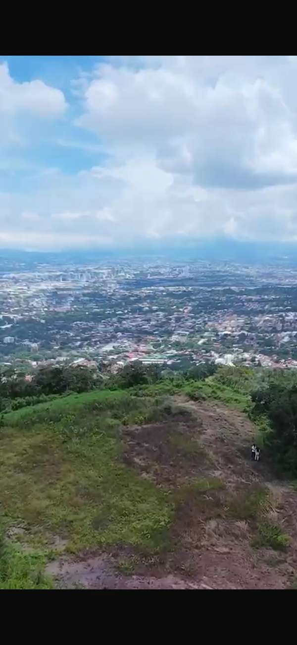 Espectacular lote en Escazu 75 000 m2 