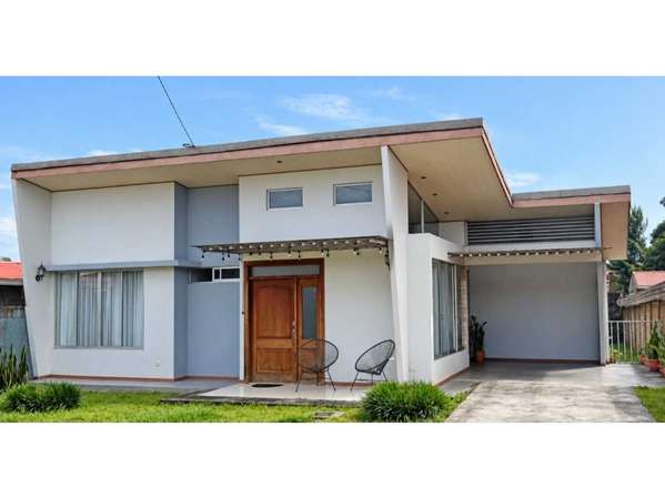Casa en venta en Zaragoza de Palmares | 365 m² | 90 millones