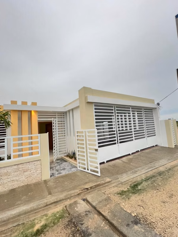 Casa Totalmente Nueva En Quisquella del Este La Romana