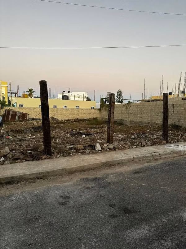 Solar de 313 metros en Romana del Oeste