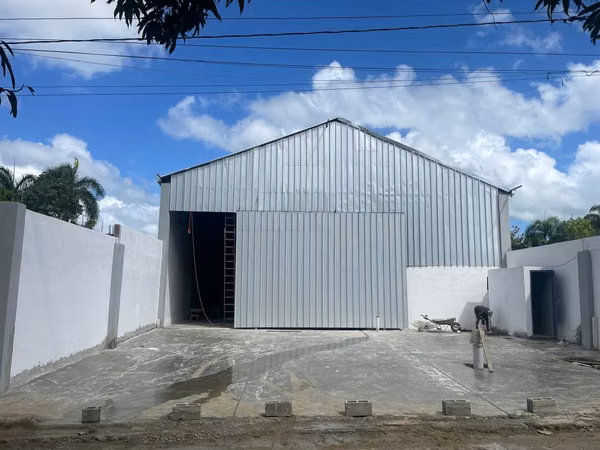 Nave industrial en alquiler en la Jacobo Majluta