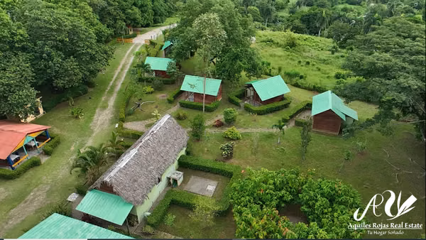 Proyecto Ecoturístico en Yasica - 1785