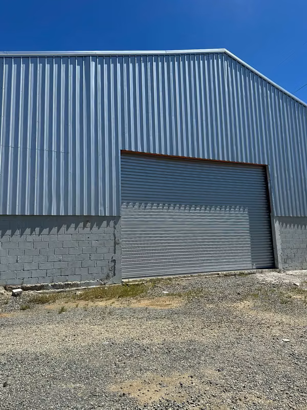 Nave industrial en alquiler en la Cuaba / En la Autopista Duarte