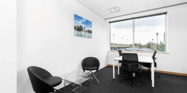 Private office for 3 people in Santo Domingo, Solazar Business Center.