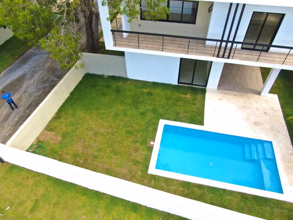Villa en Perla Marina