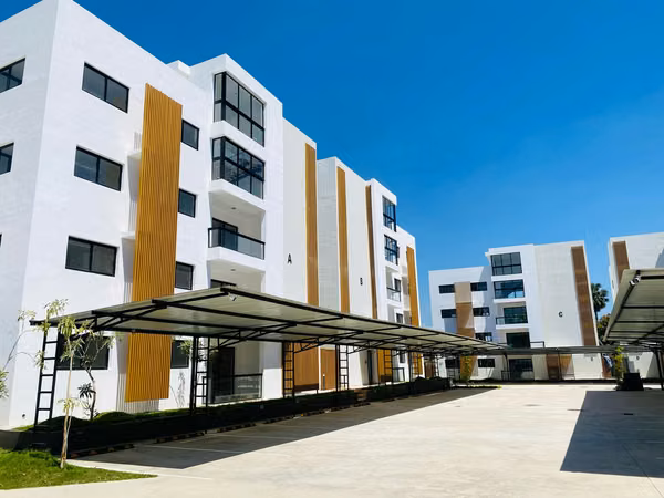 Apartamentos con 3 Habitaciones, Cuarto de Servicio y 2 Parqueos Techados de Venta en El Dorado 2do!