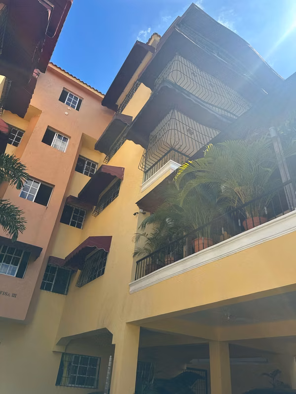 Apartamento tipo PH en Venta en Reparto los Tres Ojos de 4 habitaciones