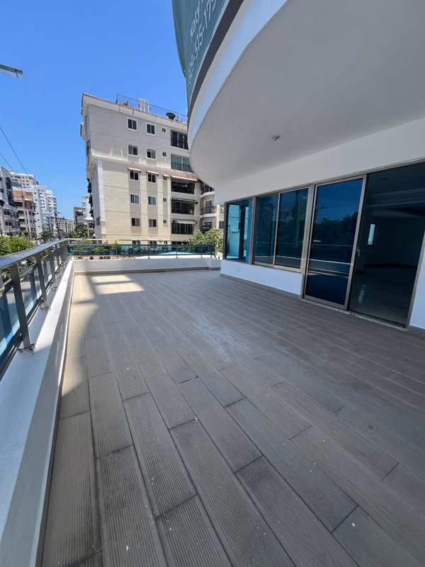Apartamento En Venta nuevo, con terraza en Urbanización Real, Distrito Nacional, Santo Domingo.