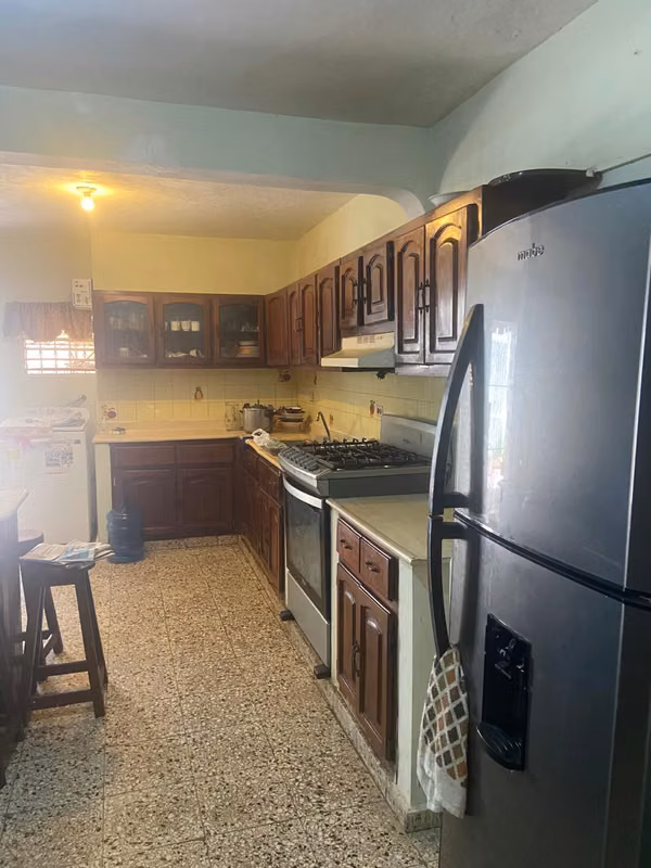 Casa en El Millón de 286.84 m2 de construcción 6 habitaciones