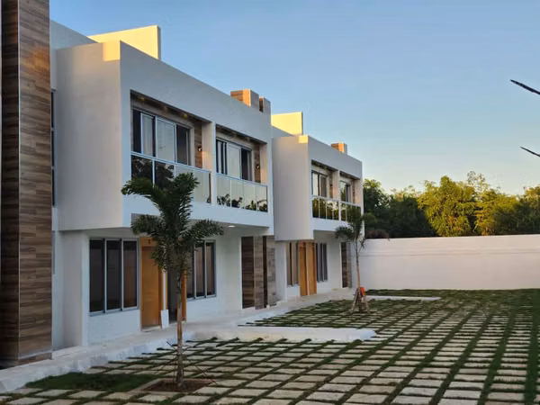 Villas En Juan Dolio Townhouses A 3 Minutos De La Playa Hemingway