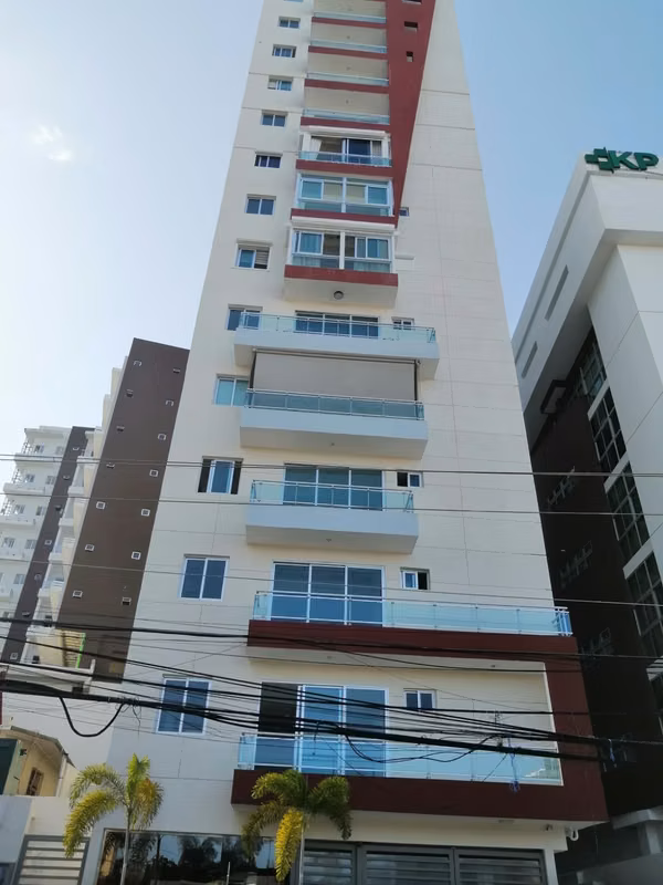Apartamento Amueblado tres habitaciones en La Esperilla