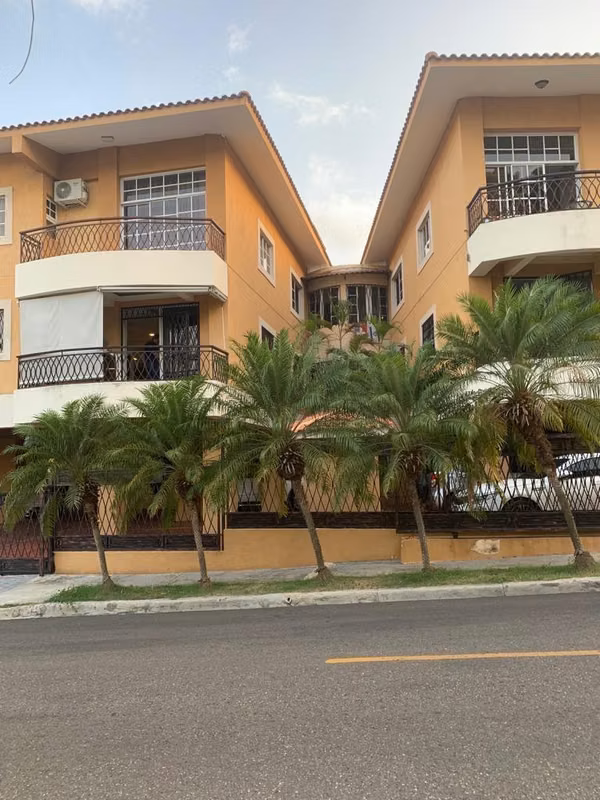 Se vende apartamento en la zurza Santiago