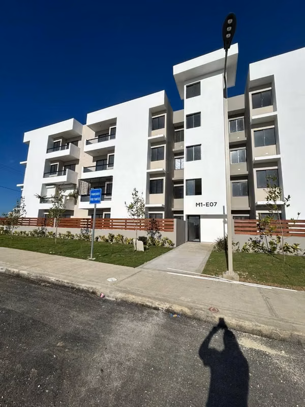 Apartamentos en Aut. Las Americas con bono vivienda