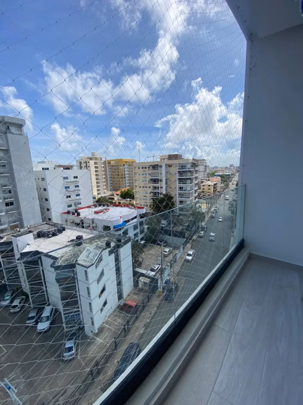 Apartamento en Alquiler Linea Blanca, Evaristo Morales
